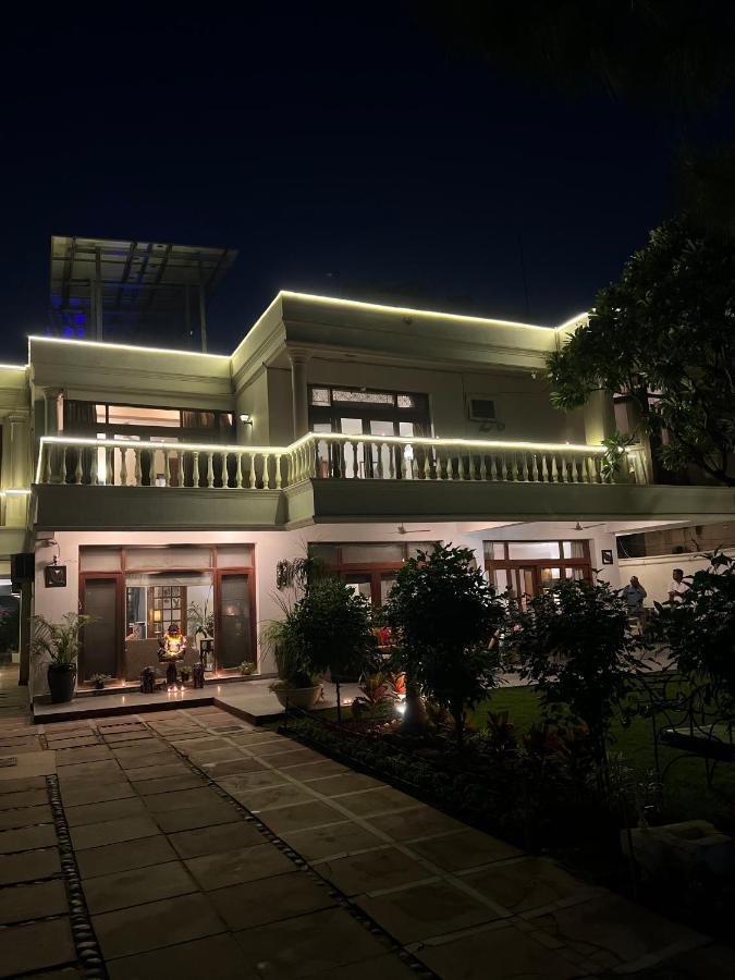 The Stay Inn New Delhi Exterior photo